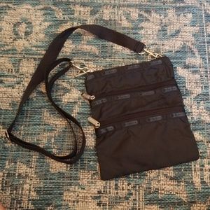 LeSportac crossbody